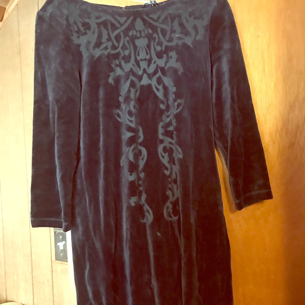 Women’s mini velvet dress
